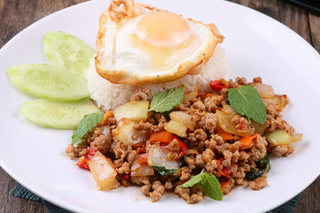 Pad kra pao